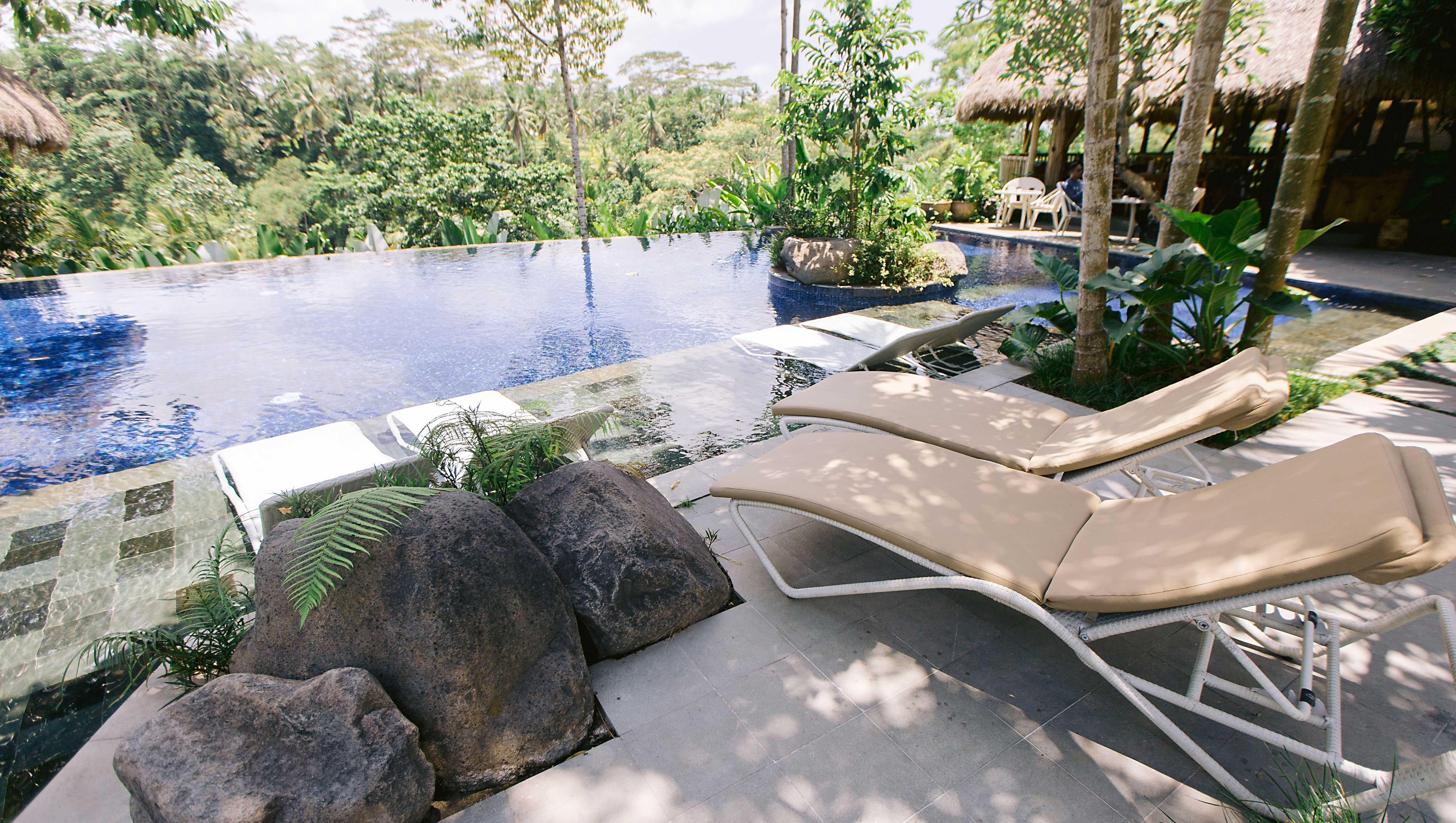 Tejaprana Resort & Spa Ubud  Exterior photo The resort's pool