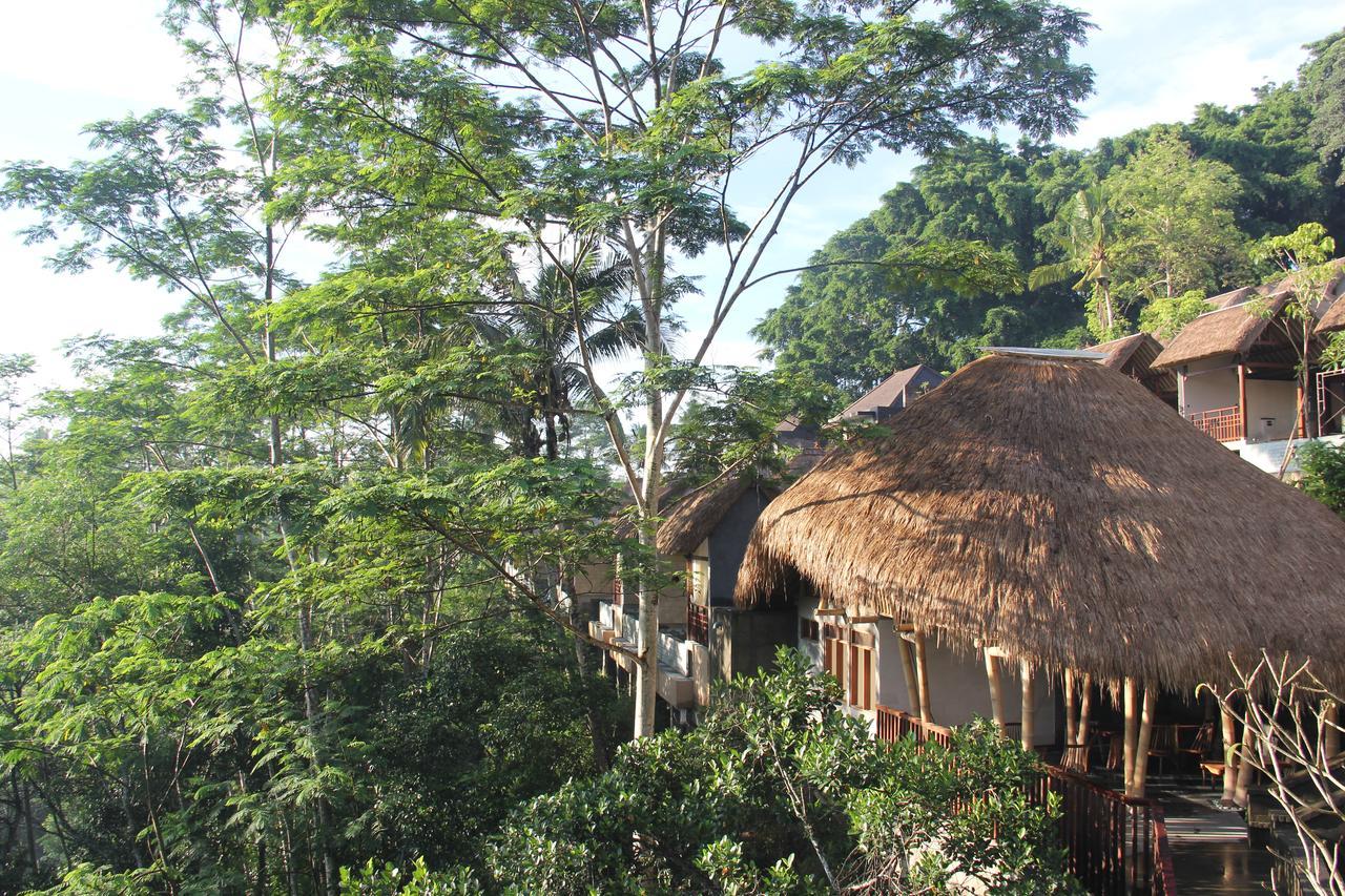 Tejaprana Resort & Spa Ubud  Exterior photo The resort's bungalows
